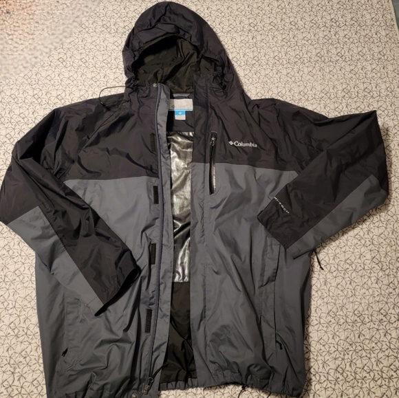 Omni Tech Columbia Rain Jacket XL
